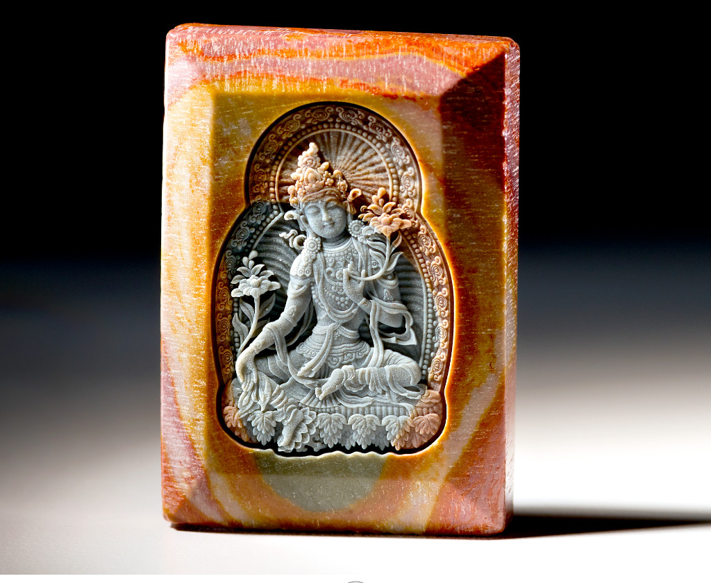 碧紅玉細小雕刻